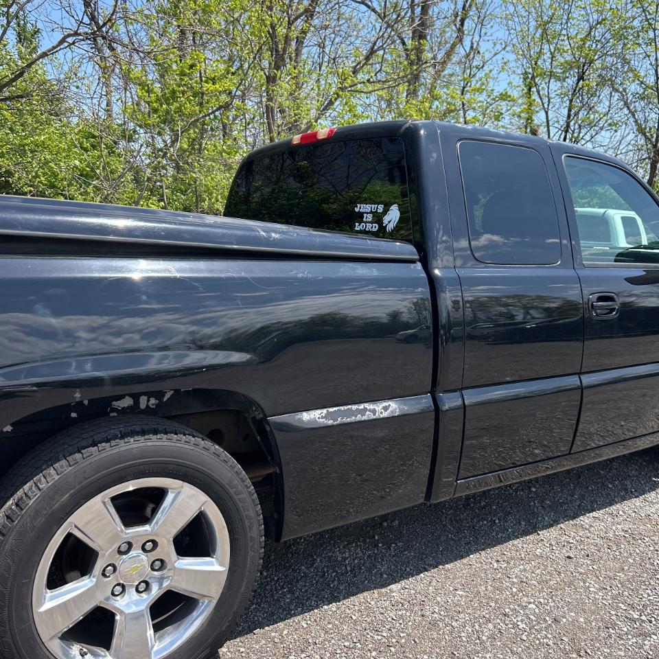 Chevrolet Silverado SS Ext Cab 143.5" WB 2003