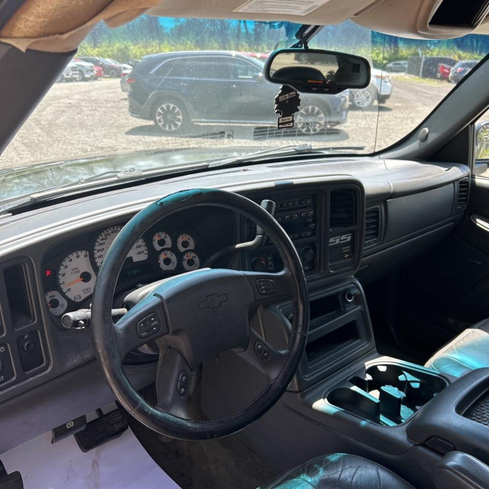 Chevrolet Silverado SS Ext Cab 143.5" WB 2003