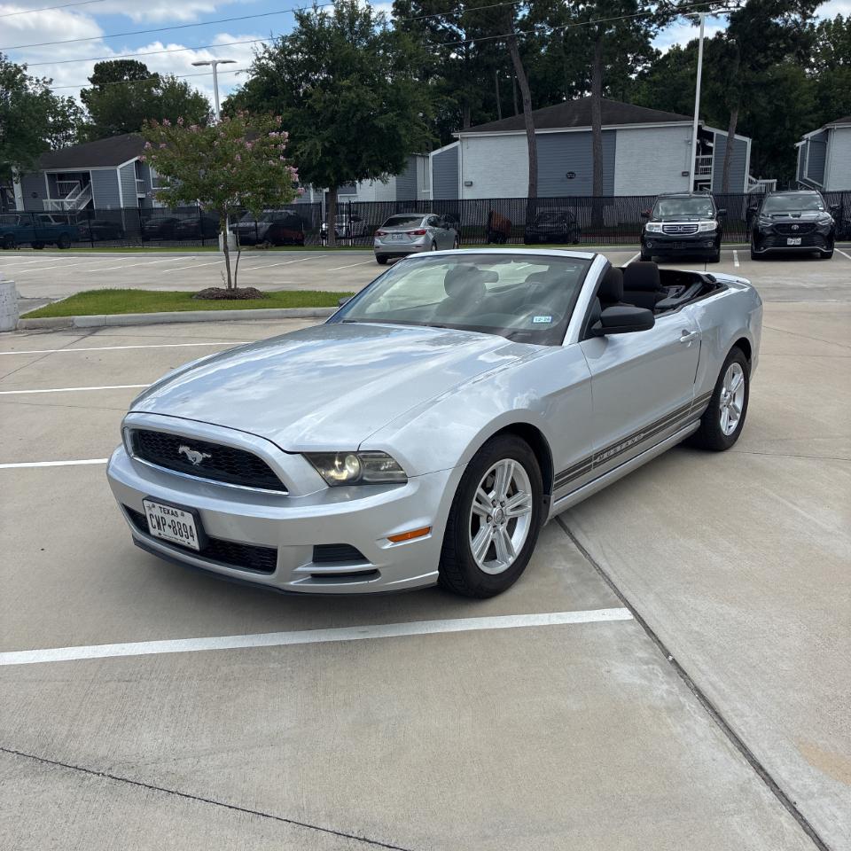 Ford Mustang 2dr Conv V6 2013