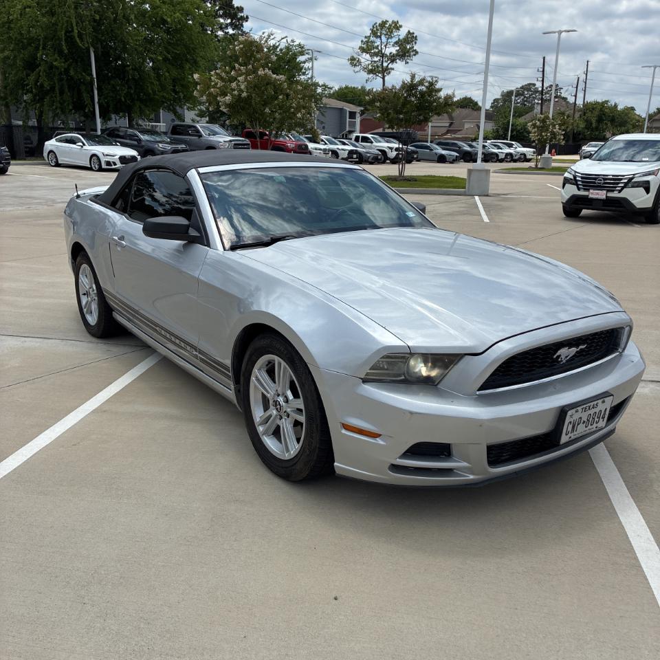 Ford Mustang 2dr Conv V6 2013