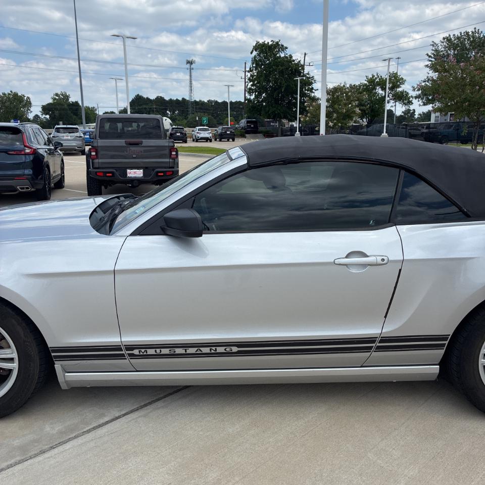 Ford Mustang 2dr Conv V6 2013