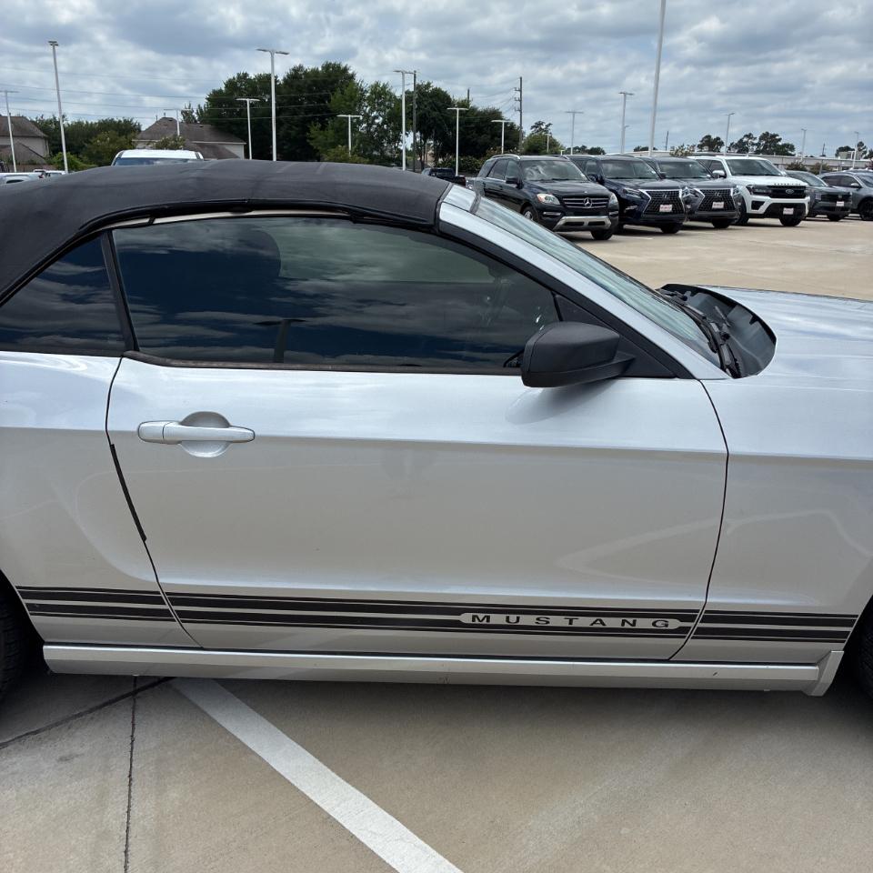 Ford Mustang 2dr Conv V6 2013