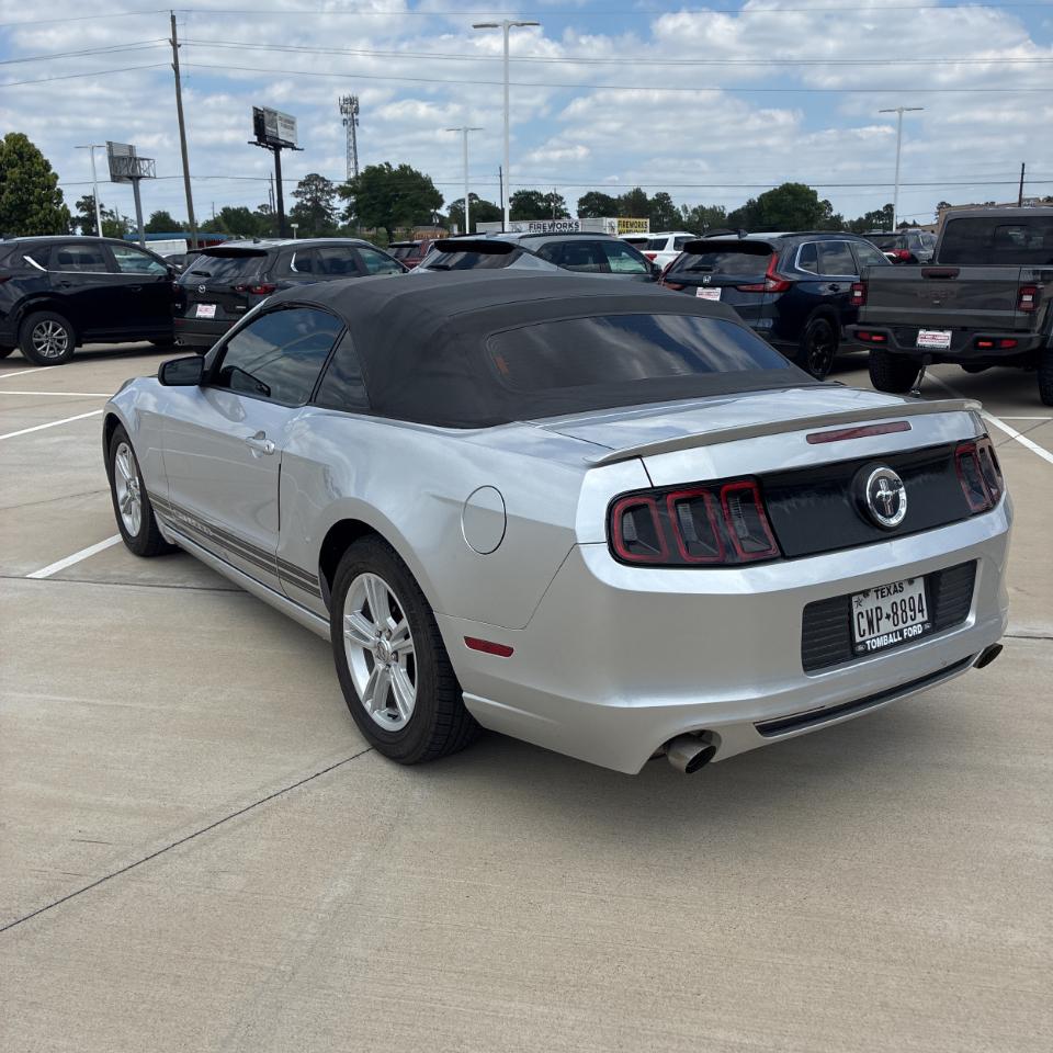 Ford Mustang 2dr Conv V6 2013