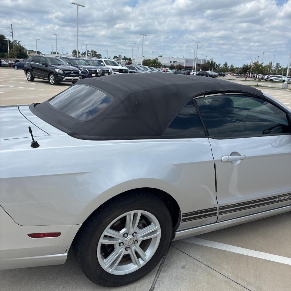 Ford Mustang 2dr Conv V6 2013
