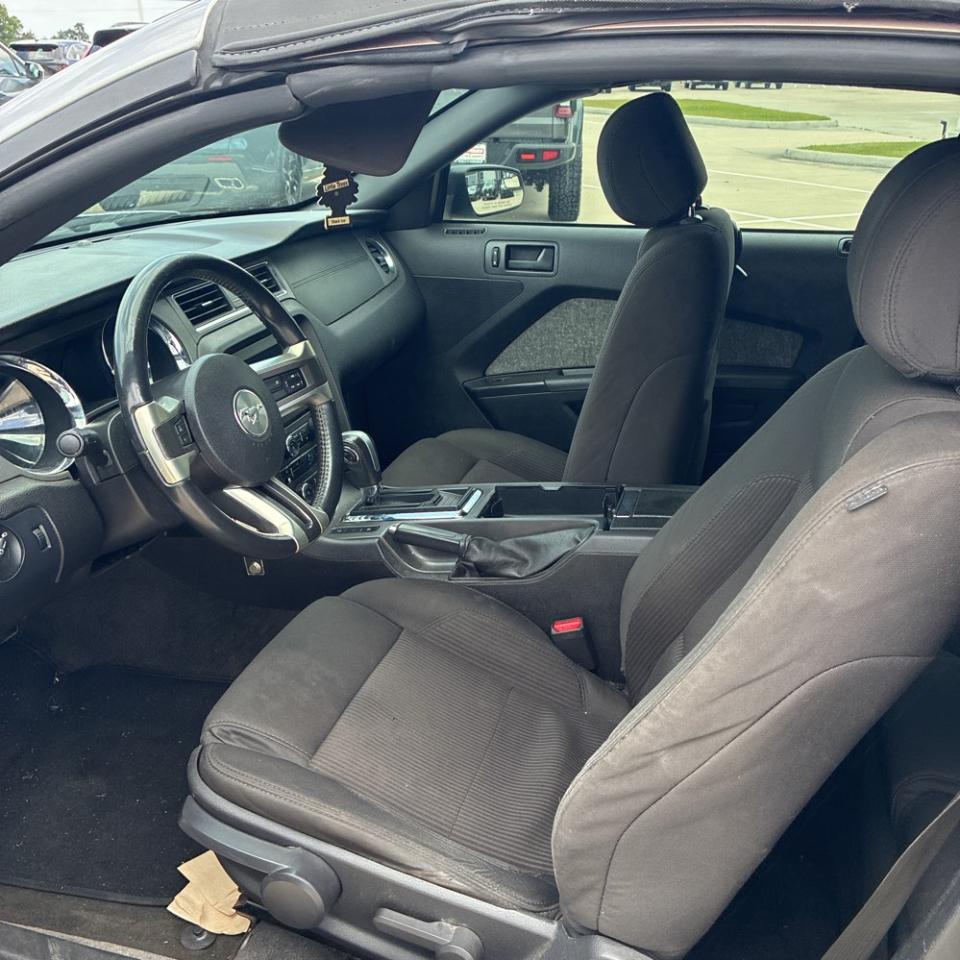 Ford Mustang 2dr Conv V6 2013