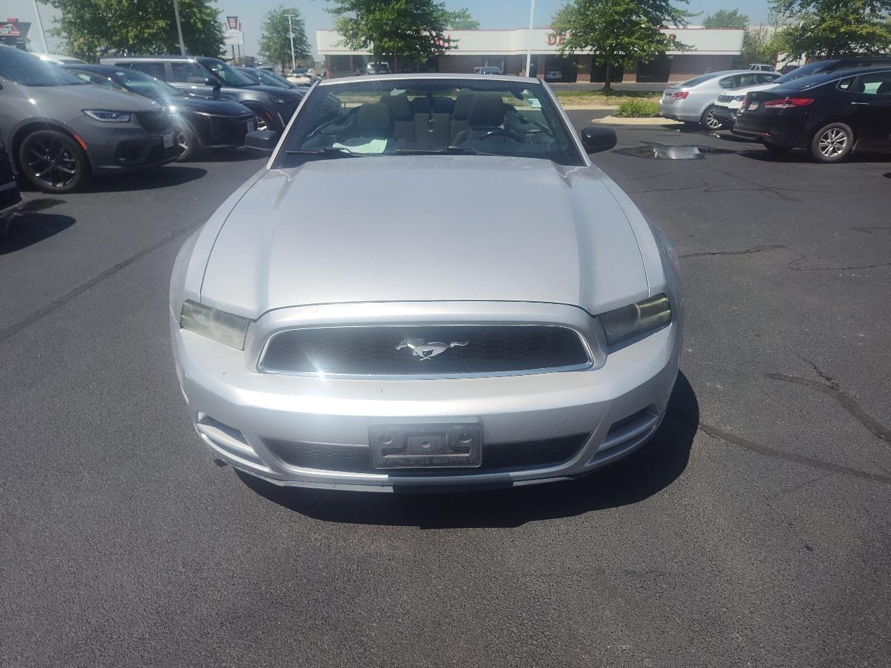Ford Mustang 2dr Conv V6 2013