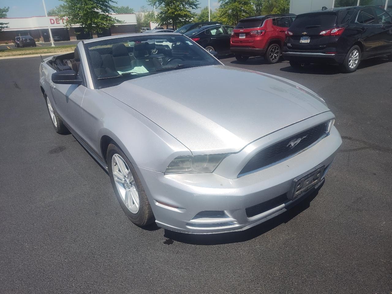 Ford Mustang 2dr Conv V6 2013