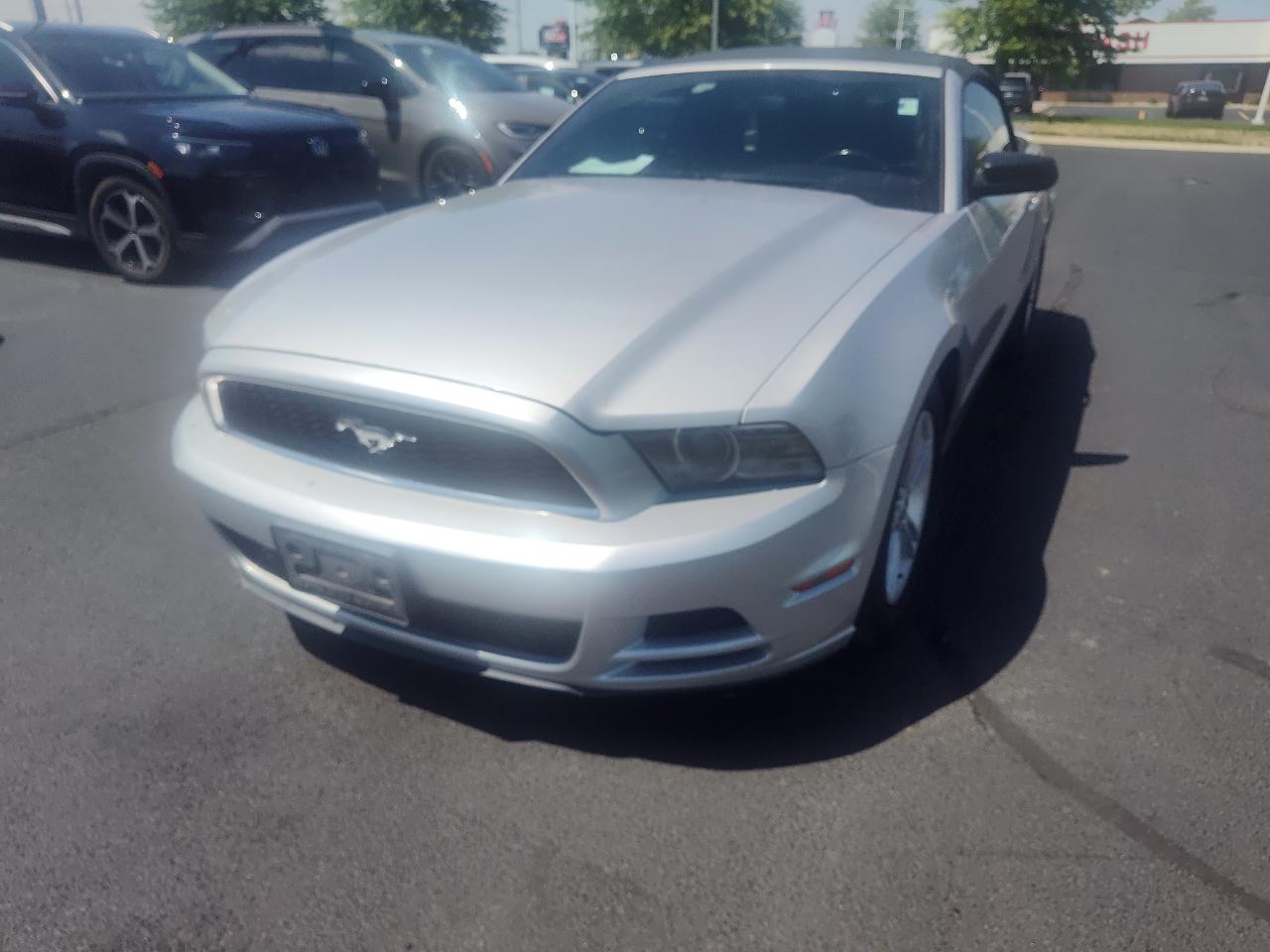 Ford Mustang 2dr Conv V6 2013
