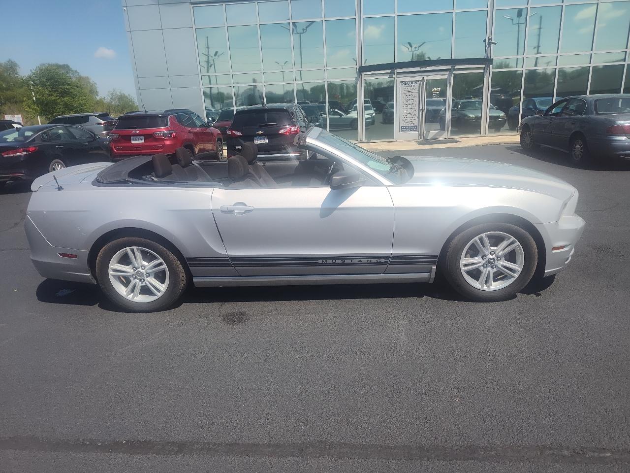 Ford Mustang 2dr Conv V6 2013