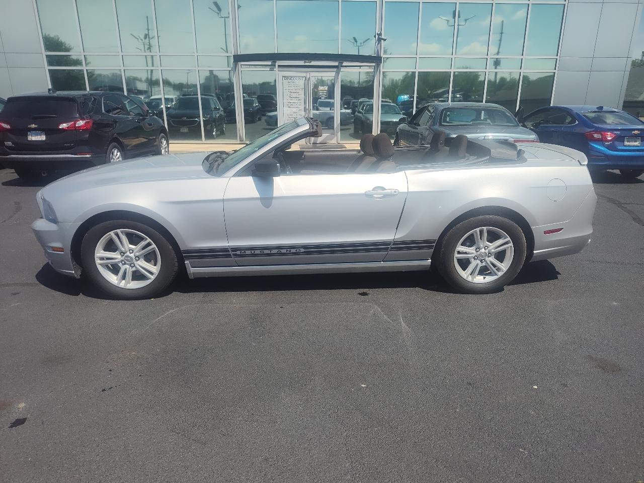 Ford Mustang 2dr Conv V6 2013