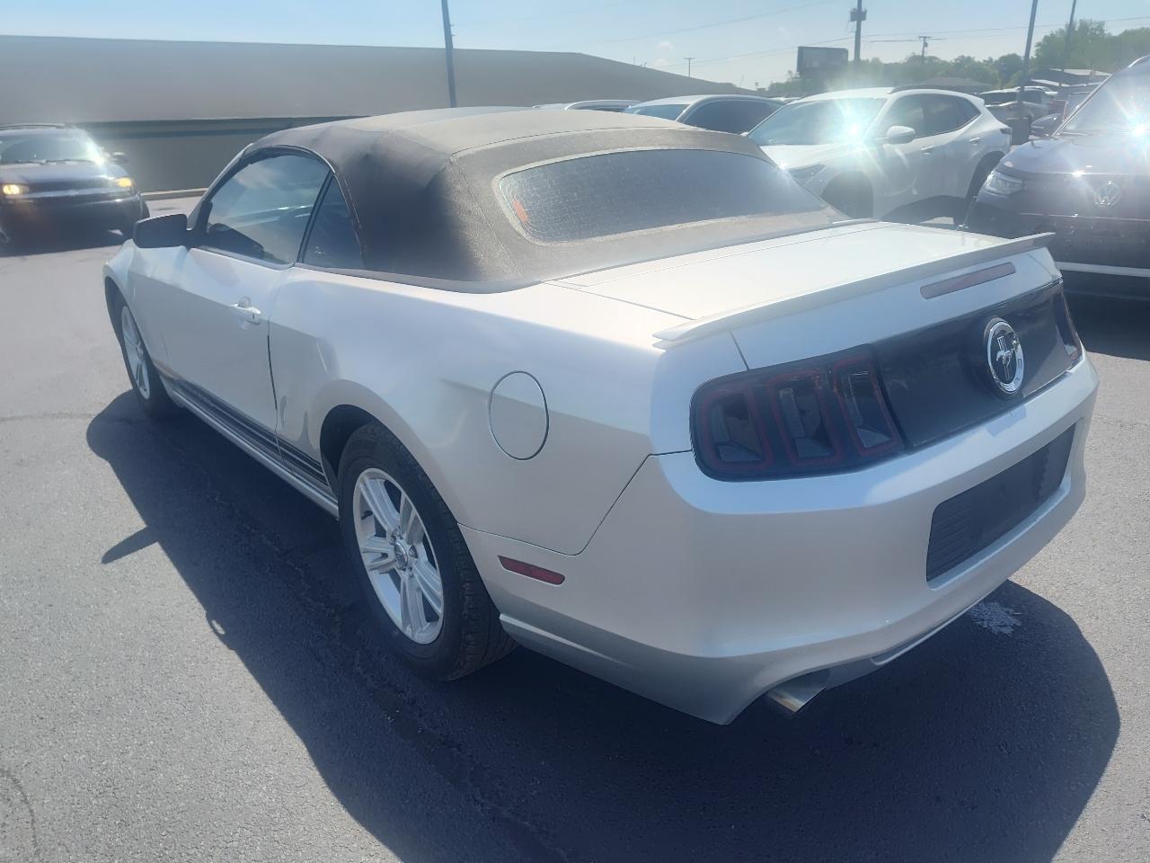 Ford Mustang 2dr Conv V6 2013