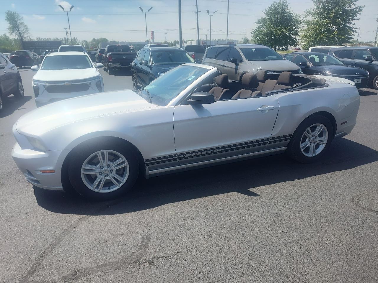 Ford Mustang 2dr Conv V6 2013