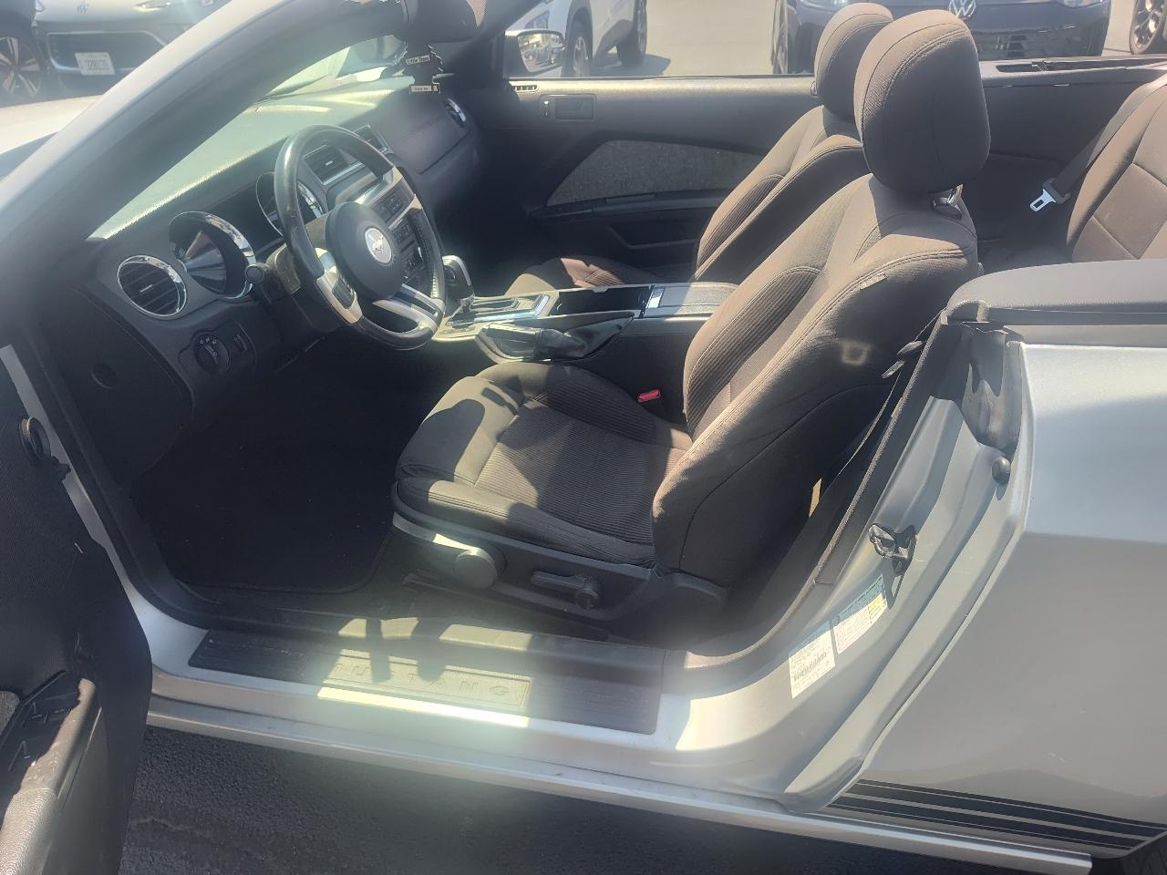 Ford Mustang 2dr Conv V6 2013