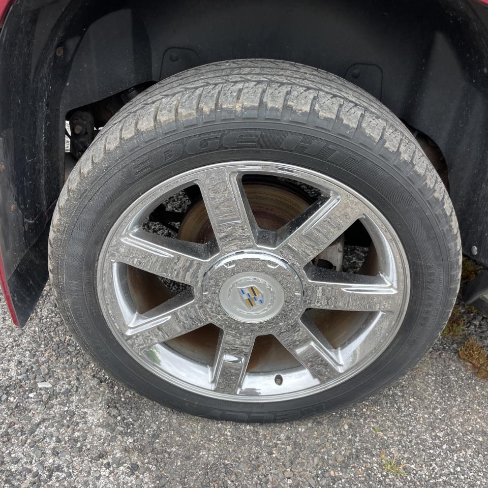 Cadillac Escalade AWD 4dr Luxury 2011