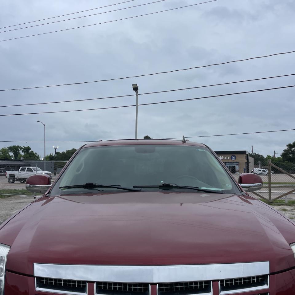 Cadillac Escalade AWD 4dr Luxury 2011