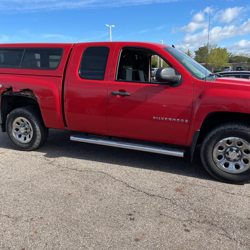 Chevrolet Silverado 1500 4WD Ext Cab 134.0" Work Truck *Ltd Avail* 2009