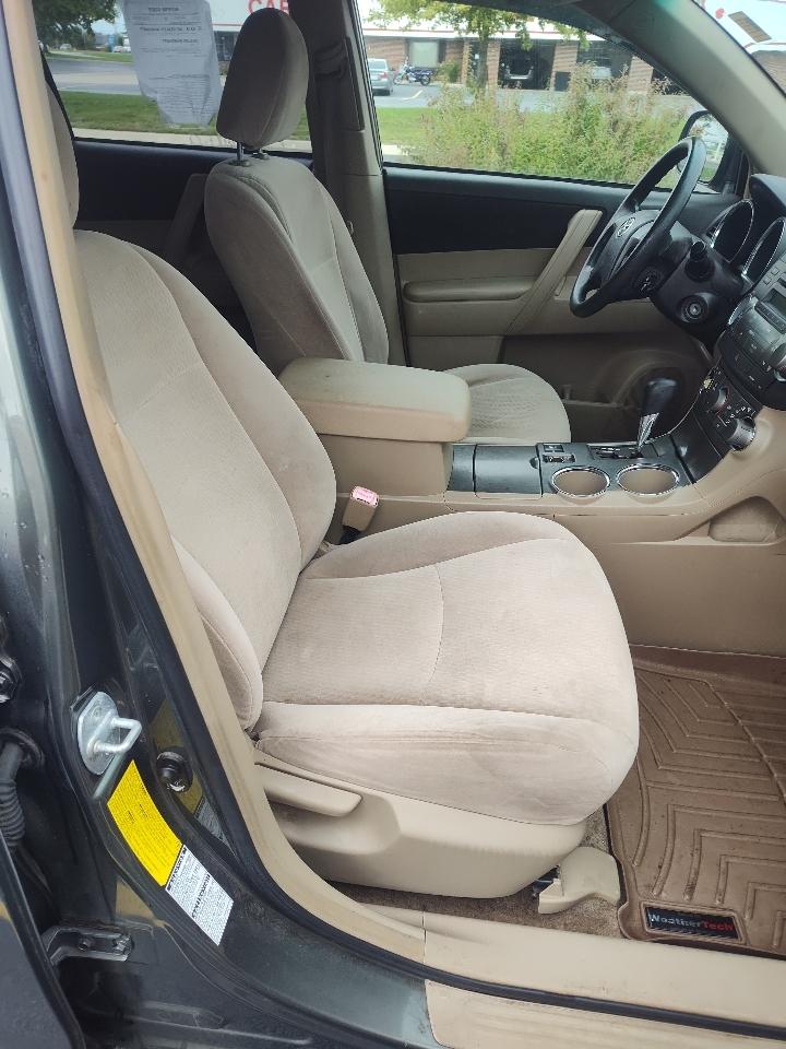 Toyota Highlander 4WD 4dr Base (Natl) 2008