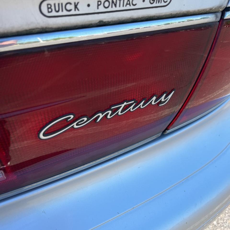Buick Century 4dr Sdn Custom 2005