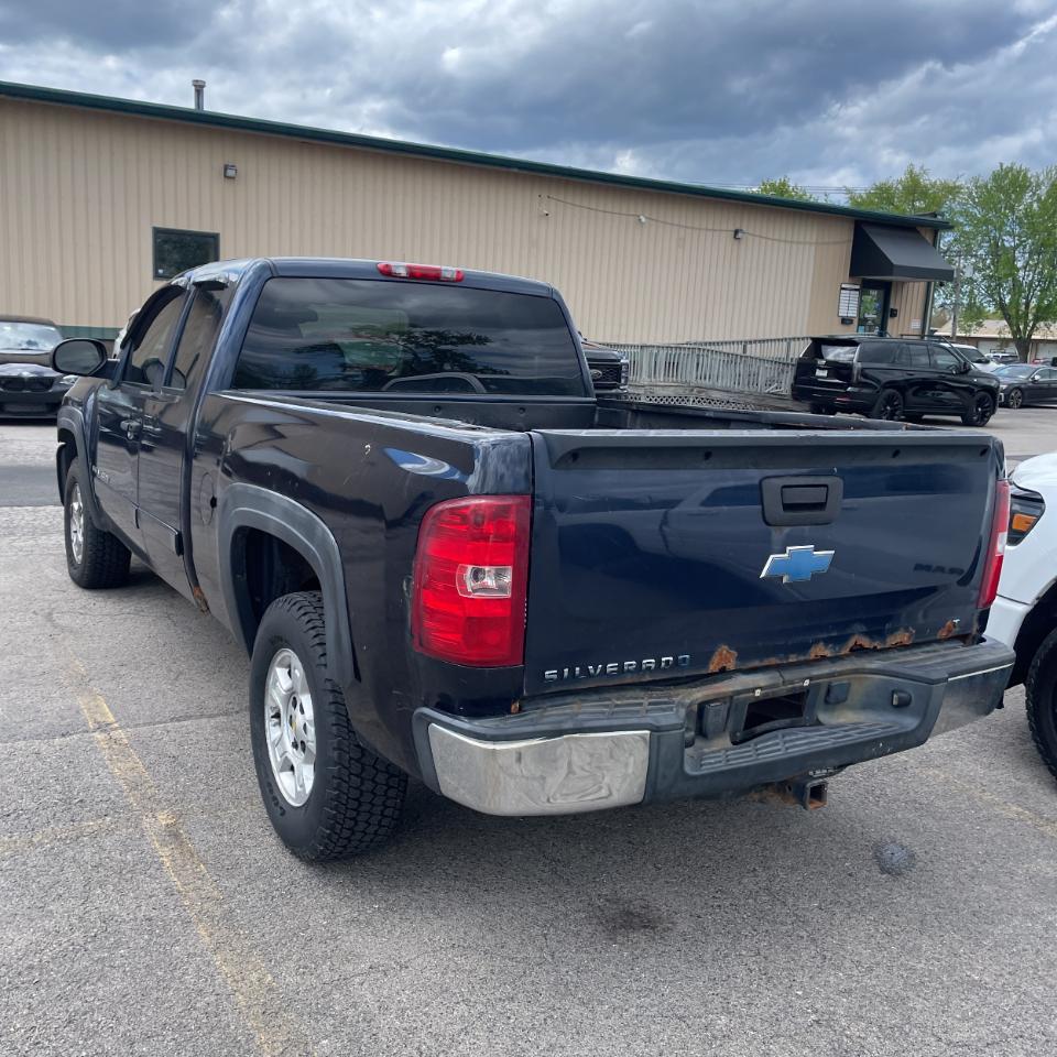 Chevrolet Silverado 1500 4WD Ext Cab 143.5" LT w/1LT 2008