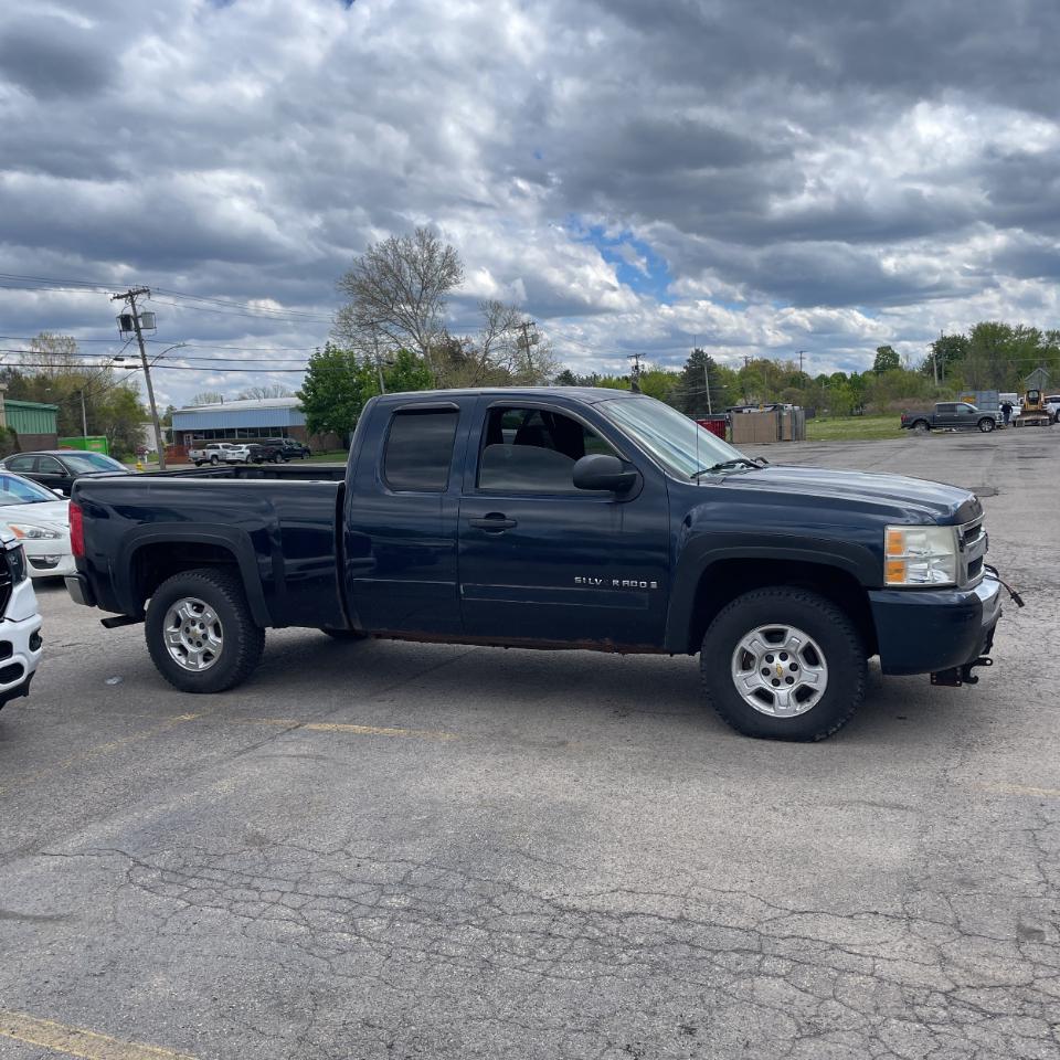 Chevrolet Silverado 1500 4WD Ext Cab 143.5" LT w/1LT 2008