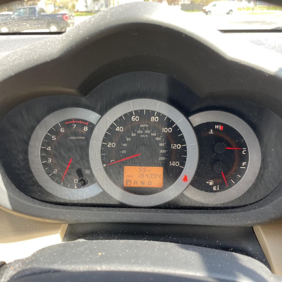 Toyota RAV4 4WD 4dr 4-cyl 4-Spd AT (Natl) 2010