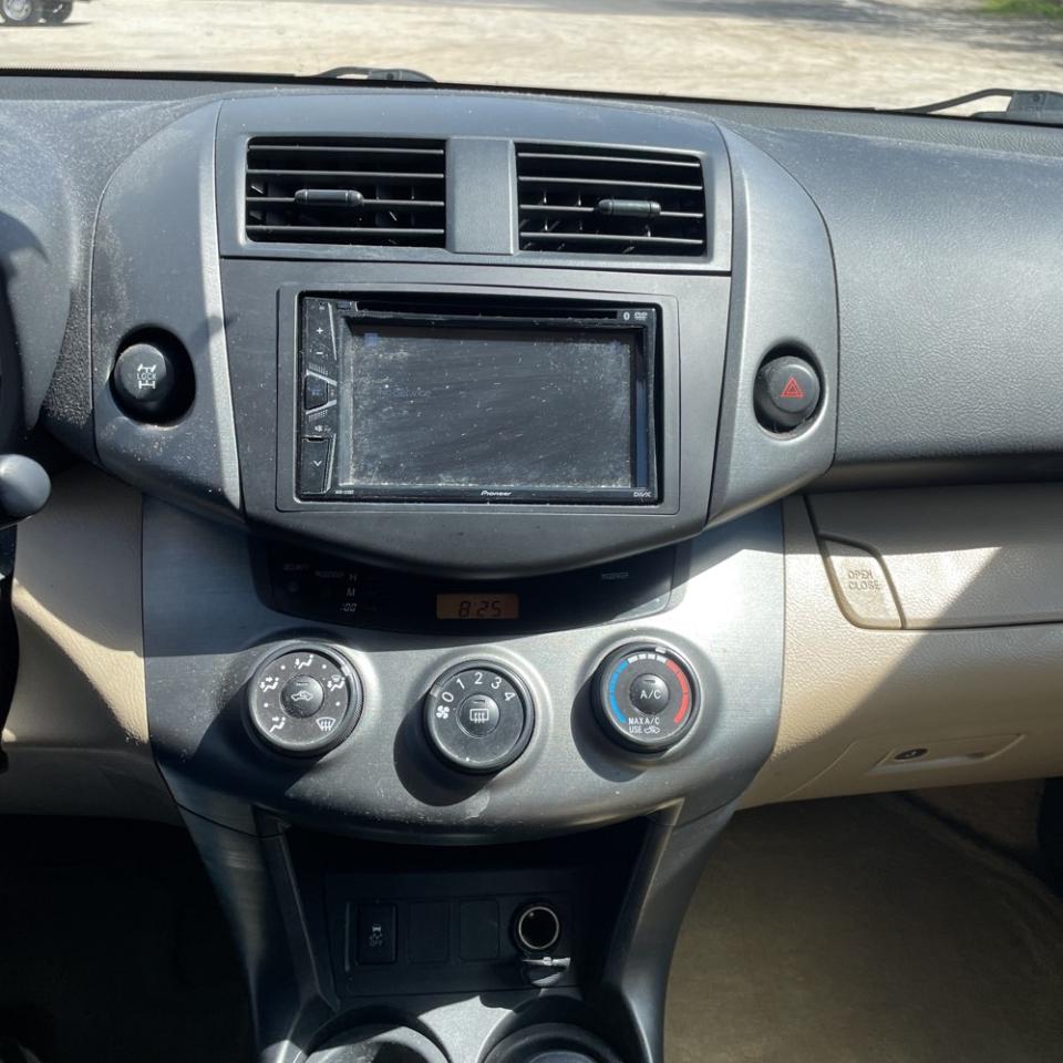 Toyota RAV4 4WD 4dr 4-cyl 4-Spd AT (Natl) 2010