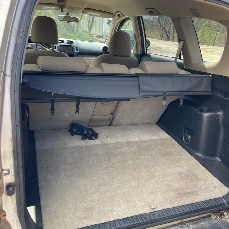 Toyota RAV4 4WD 4dr 4-cyl 4-Spd AT (Natl) 2010