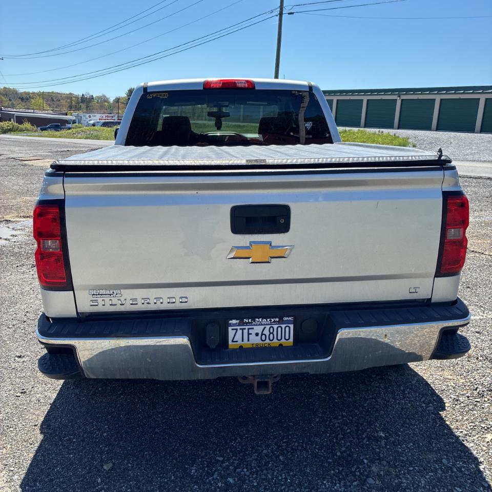 Chevrolet Silverado 1500 4WD Crew Cab 143.5" LT w/2LT 2015
