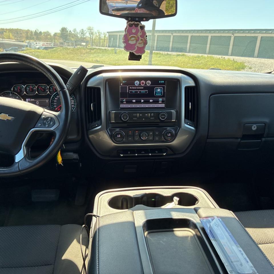 Chevrolet Silverado 1500 4WD Crew Cab 143.5" LT w/2LT 2015