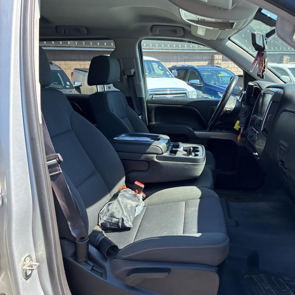 Chevrolet Silverado 1500 4WD Crew Cab 143.5" LT w/2LT 2015