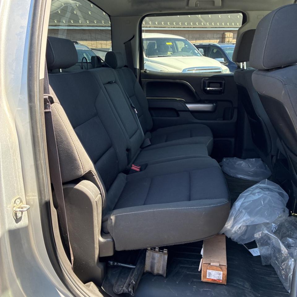 Chevrolet Silverado 1500 4WD Crew Cab 143.5" LT w/2LT 2015