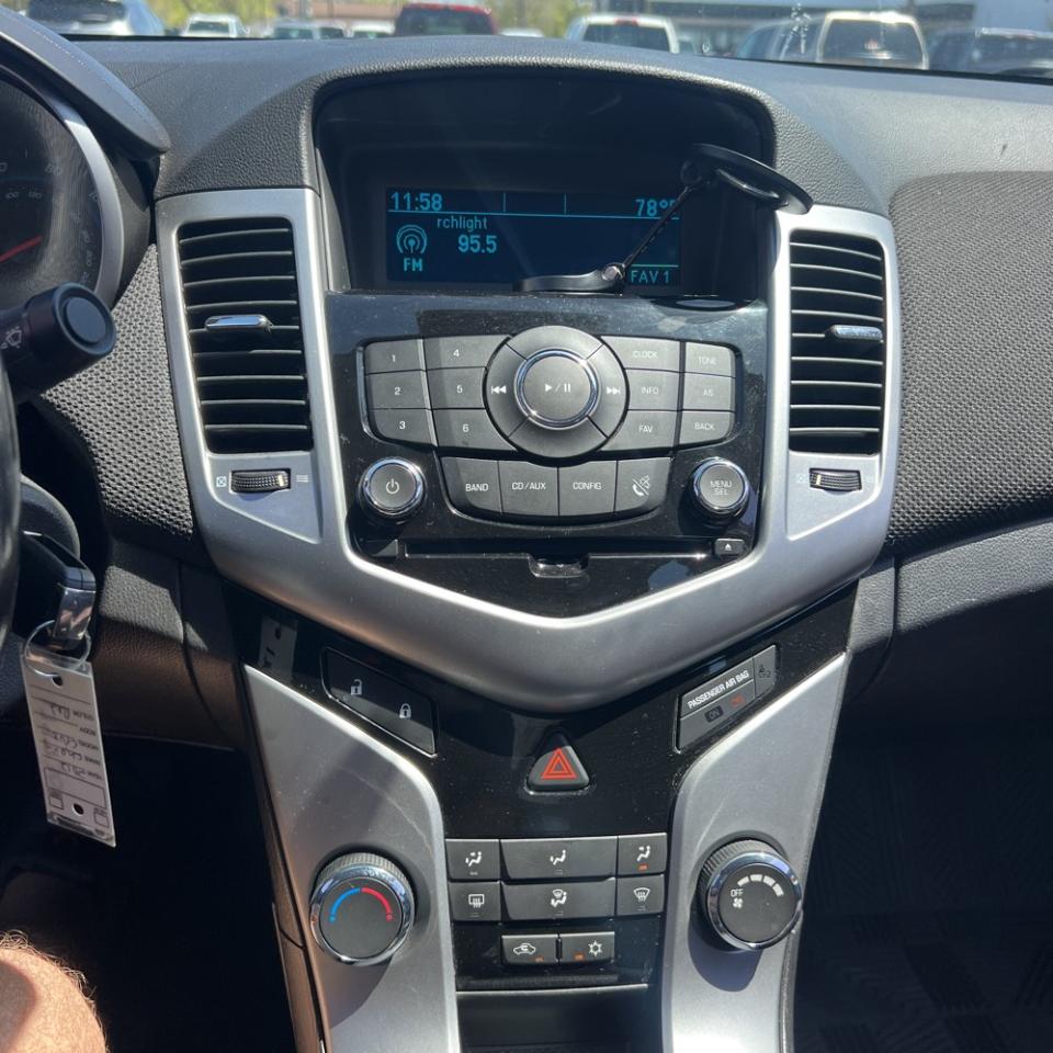 Chevrolet Cruze 4dr Sdn LT w/1LT 2012