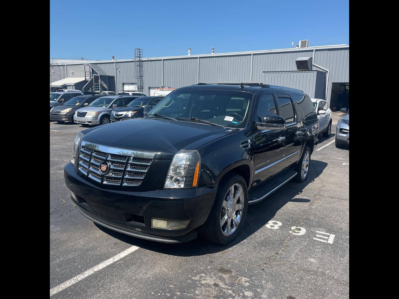 Cadillac Escalade ESV AWD 4dr Luxury 2011