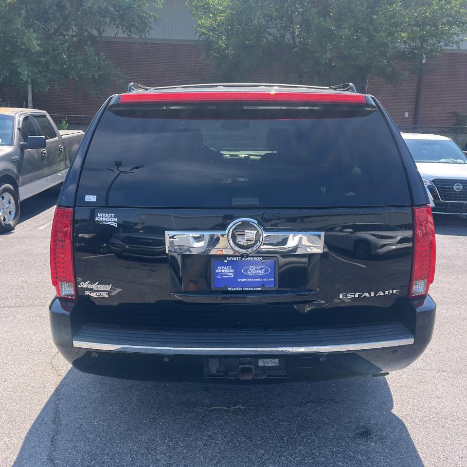 Cadillac Escalade ESV AWD 4dr Luxury 2011