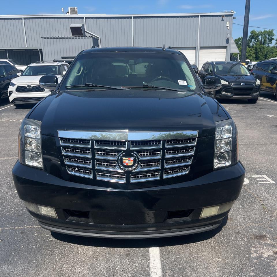 Cadillac Escalade ESV AWD 4dr Luxury 2011