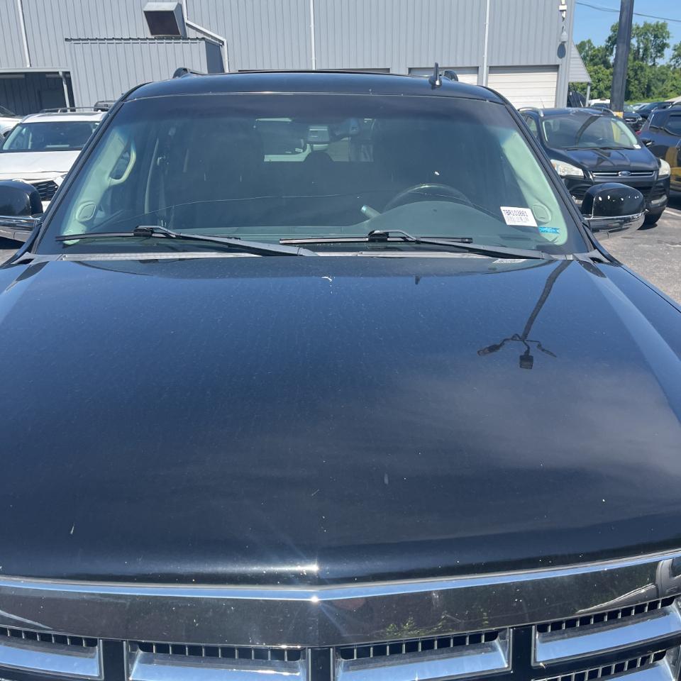 Cadillac Escalade ESV AWD 4dr Luxury 2011