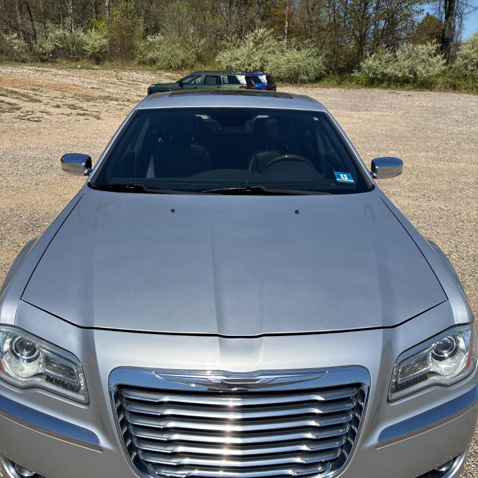 Chrysler 300 4dr Sdn V8 300C AWD 2012