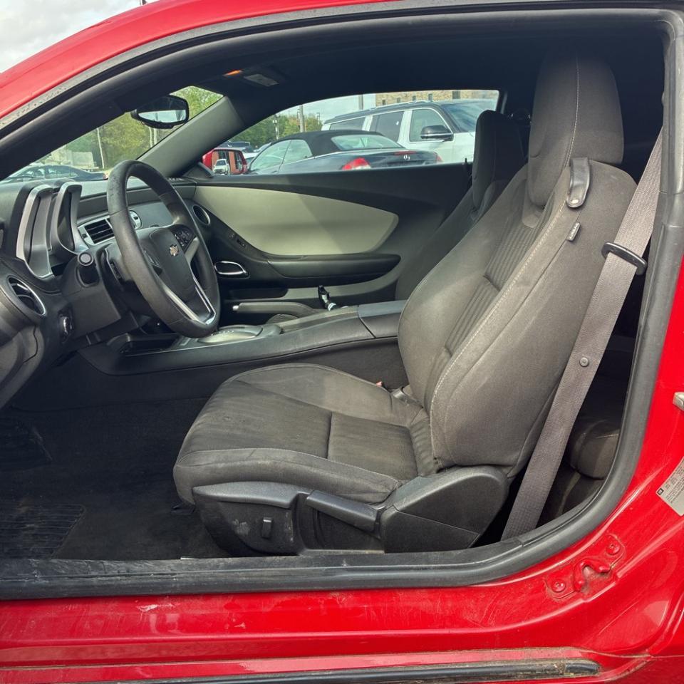 Chevrolet Camaro 2dr Cpe 2LS 2012