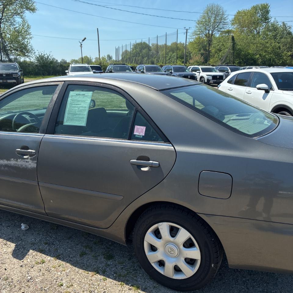 Toyota Camry 4dr Sdn LE Auto 2004