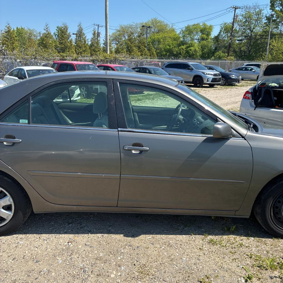 Toyota Camry 4dr Sdn LE Auto 2004