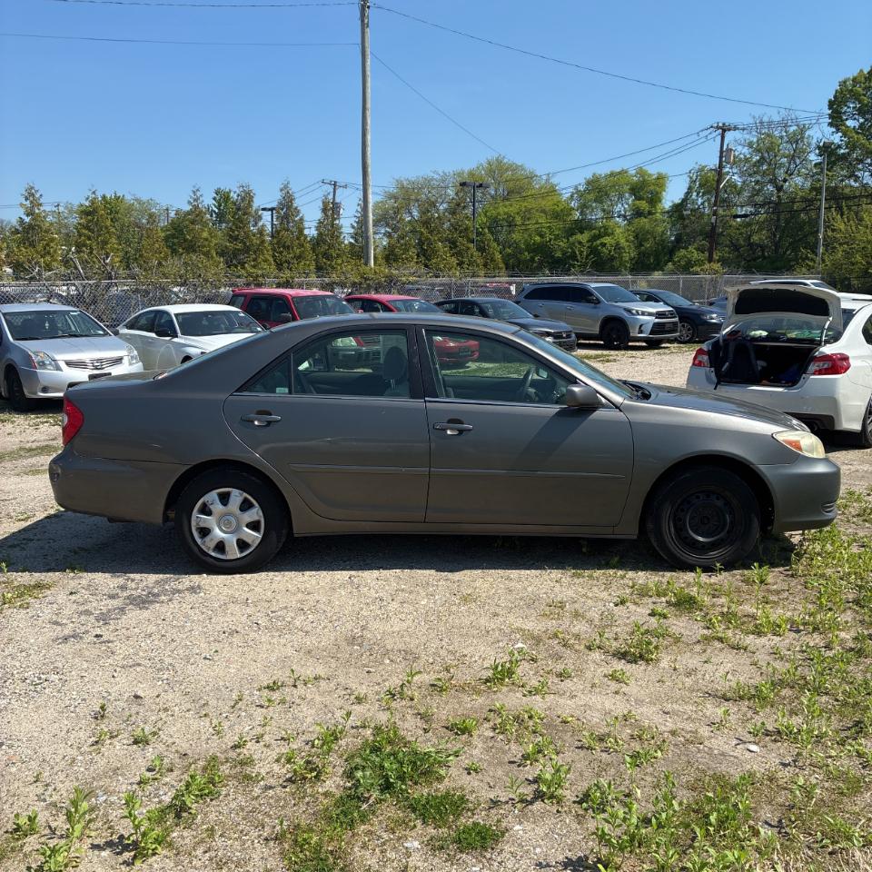 Toyota Camry 4dr Sdn LE Auto 2004