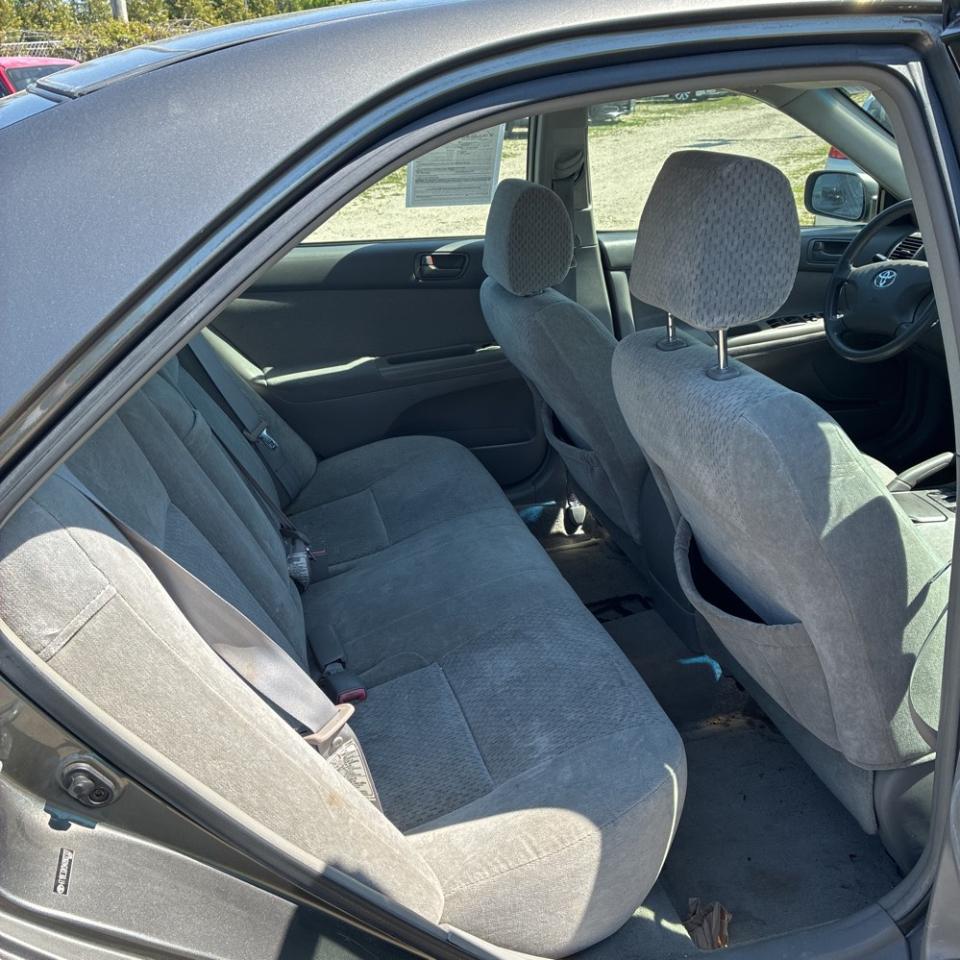 Toyota Camry 4dr Sdn LE Auto 2004