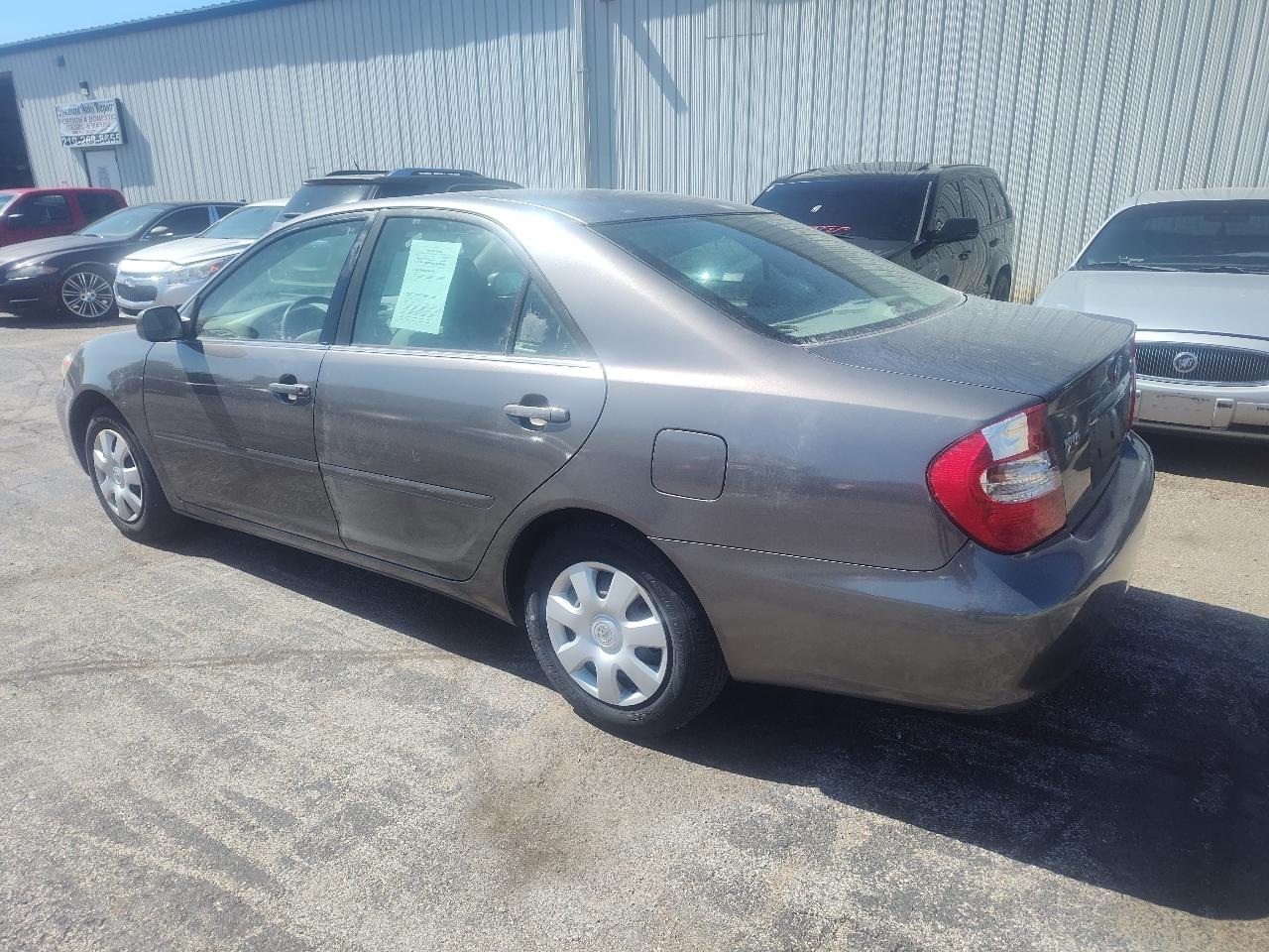 Toyota Camry 4dr Sdn LE Auto 2004