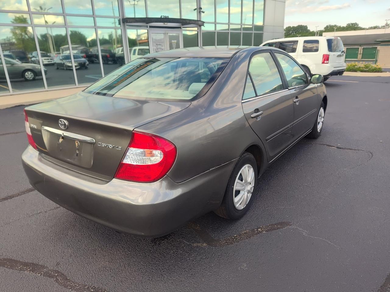 Toyota Camry 4dr Sdn LE Auto 2004