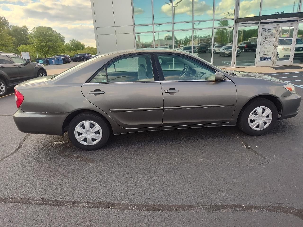 Toyota Camry 4dr Sdn LE Auto 2004