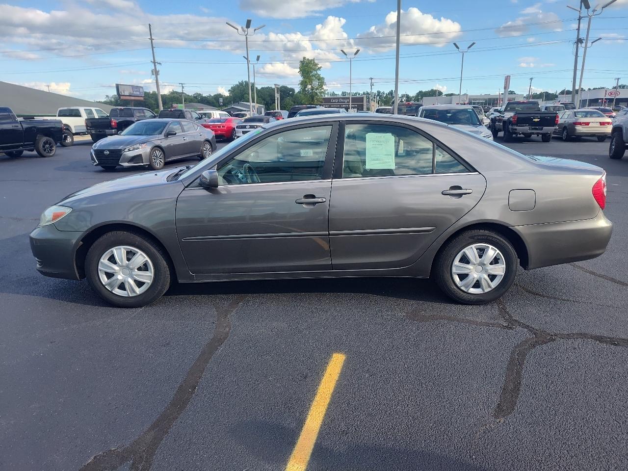 Toyota Camry 4dr Sdn LE Auto 2004