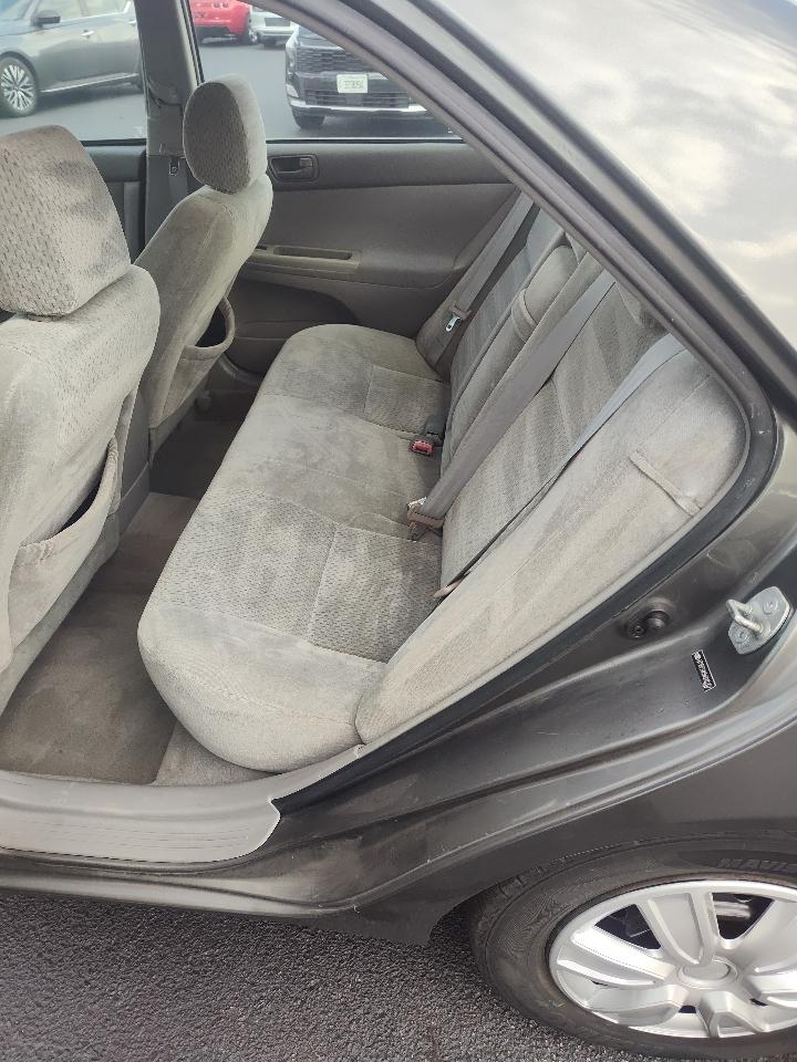 Toyota Camry 4dr Sdn LE Auto 2004