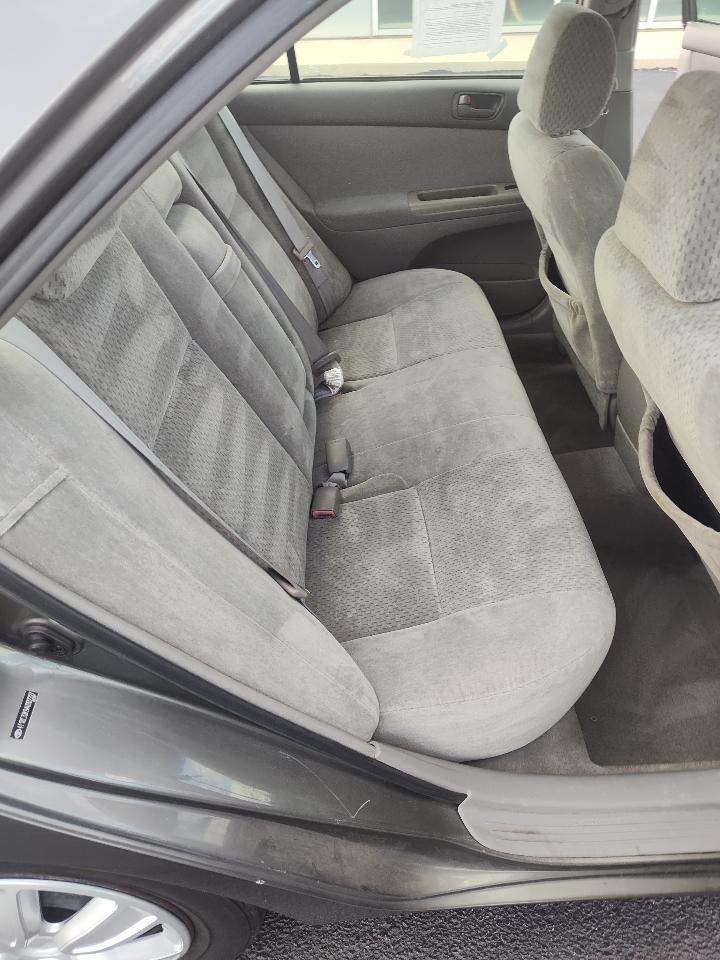 Toyota Camry 4dr Sdn LE Auto 2004