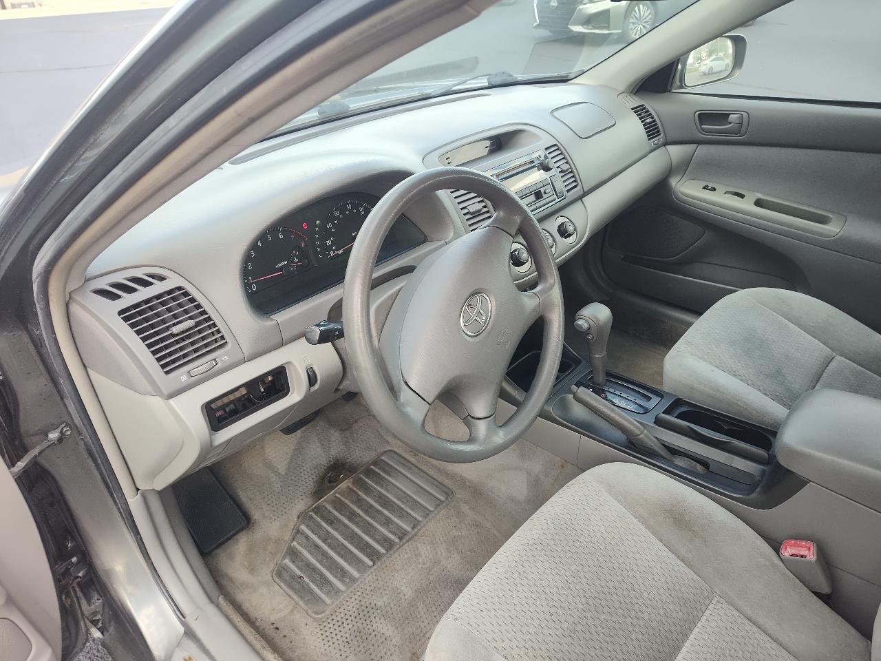 Toyota Camry 4dr Sdn LE Auto 2004