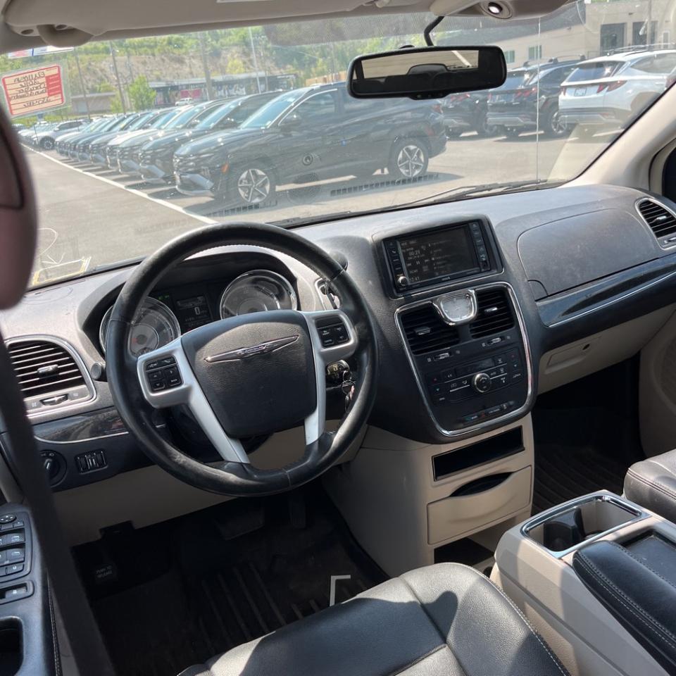 Chrysler Town & Country 4dr Wgn Touring 2016